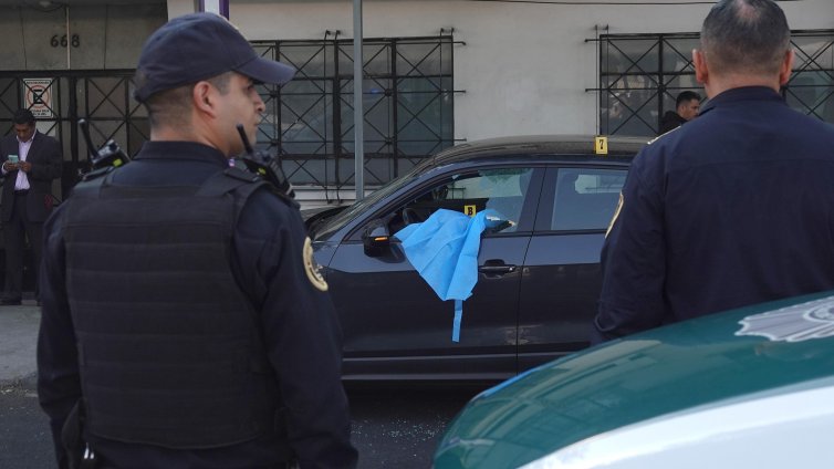 Застреляха секретарката и съветника на кмета на град Мексико