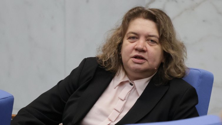 Киселова: Kе беше правилно Надежда Нейнски отново да е министър на външните работи