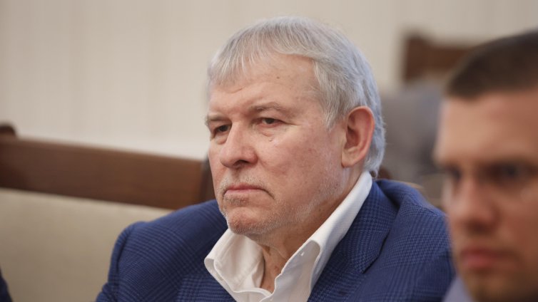 България не прави мащабни ремонти на пътя, а кърпи дупки
