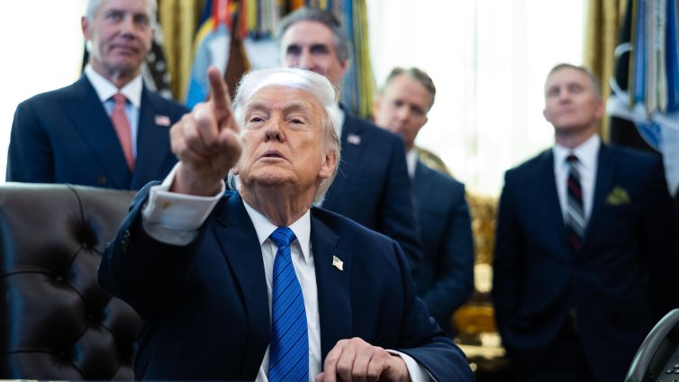 Тръмп подписа указ за състезание от "Индикар" по улиците на Вашингтон 