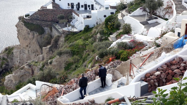 Нов трус в Санторини от 4,5 по Рихтер