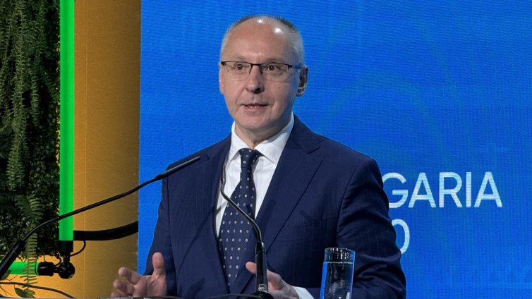 Сергей Станишев се завърна в ръководството на БСП &ndash; избран е в Изпълнителното бюро
