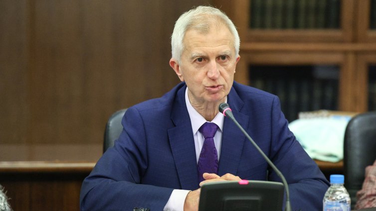 Проф. Панайотов: Вината за ситуацията в правораздаването е в парламента