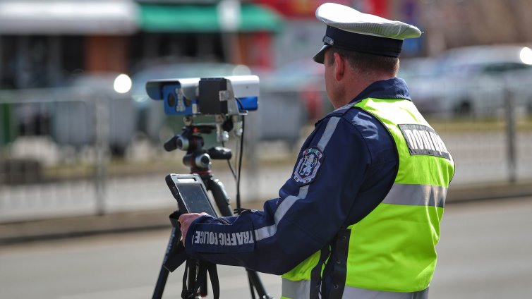 Масово полиция на пътя, ще следят трафика и от необозначени коли