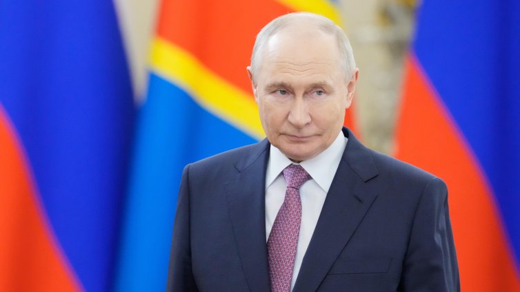 Путин е отворен за телефонен разговор със Зеленски, Украйна подозира капан 