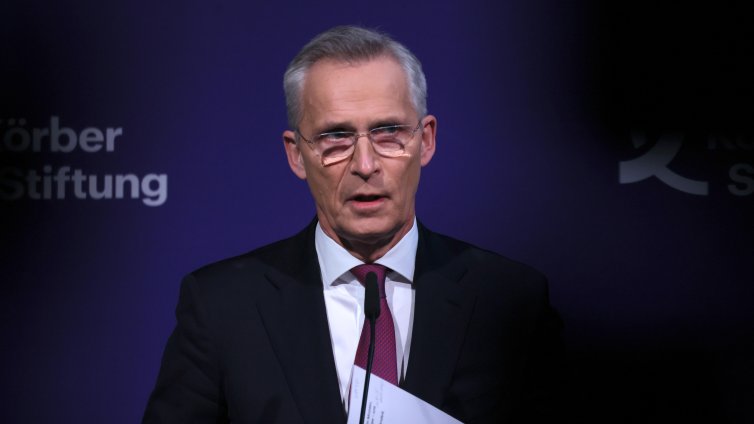 Няма гаранция, че НАТО ще оцелее при президентството на Тръмп