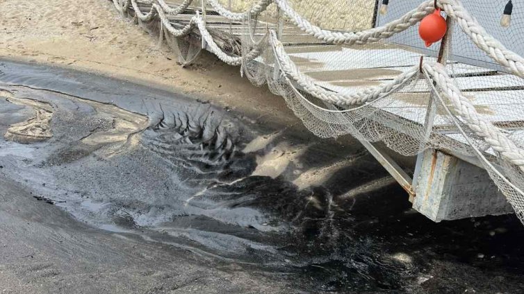 РЗИ - Бургас: Морската вода е чиста въпреки сигналите за мазут