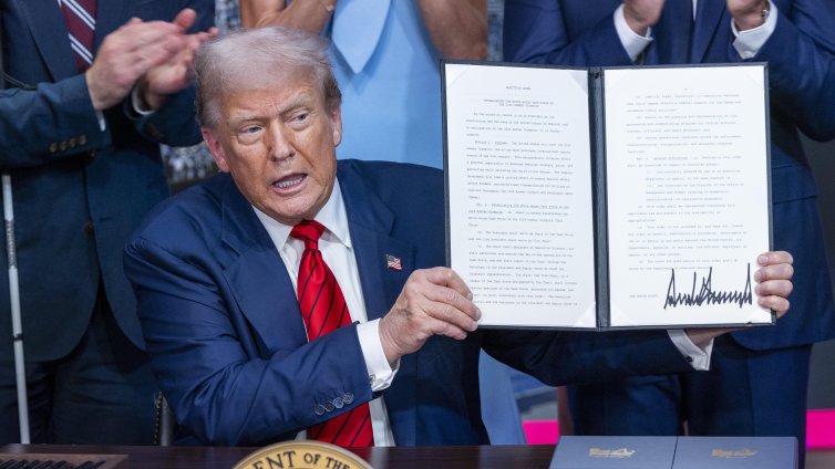 Тръмп "би се радвал&ldquo; на противоконституционен трети мандат