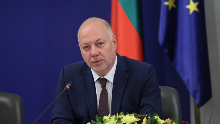 Желязков: Нито едно дете не трябва да бъде извън образователната система