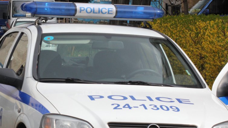 Арестуваха двама мъже за домашно насилие в Сливен