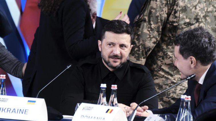 Зеленски: Без санкции срещу Русия Путин просто ще продължи да играе игрички