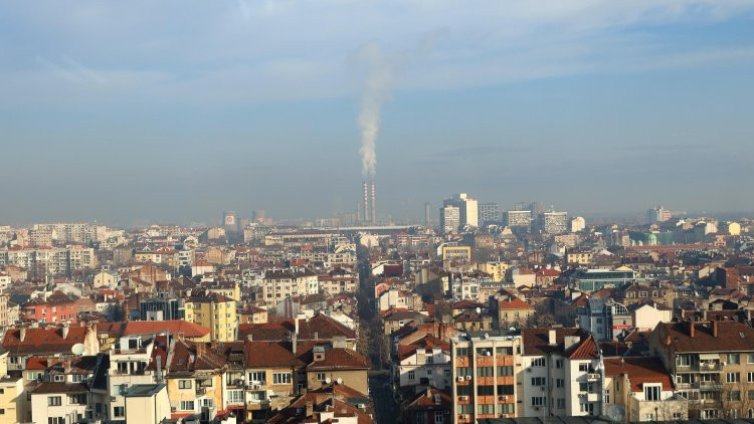 Брокери: Купувайте имоти при възможност, около 2500 евро е кв. метър в София