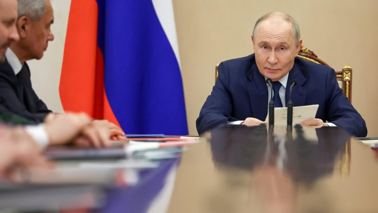 Москва засилва хибридните атаки срещу Европа: какво не работи в дипломацията