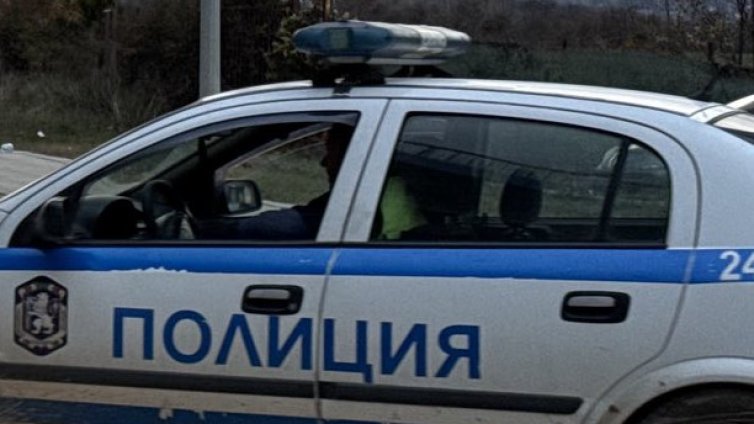 62-годишен и съпругата му са задържани за коктейла "Молотов" пред полицията в Дупница 