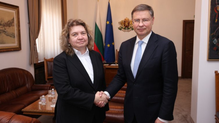 Киселова за еврото: Докладите разкриват нови икономически перспективи