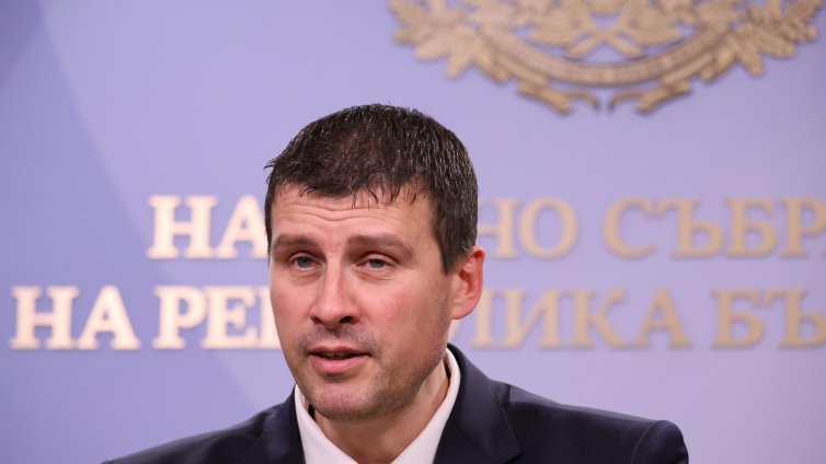 "Величие&ldquo; подкрепя вота на недоверие към правителството