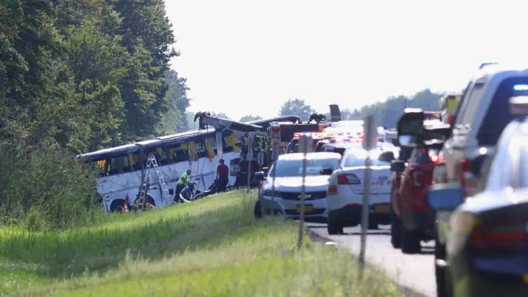Трагедия в Ню Йорк: Петима туристи загинаха в катастрофа с автобус край Ниагара