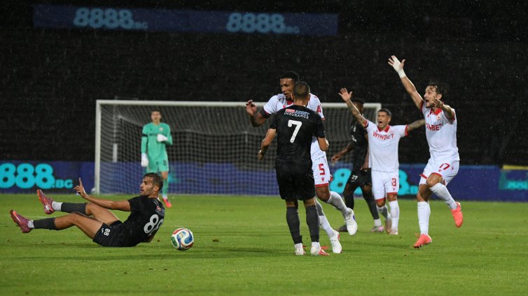 ЦСКА стигна само до 0:0 със Славия, чуха се викове "Оставка"