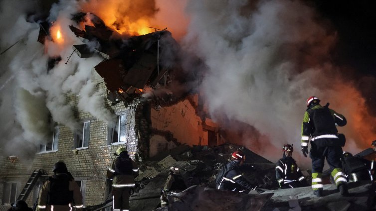 Европа бие тревога и утроява покупките си на оръжие