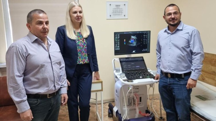 Апаратура за над 60 хил. лева дариха синове на покойна лекарка 