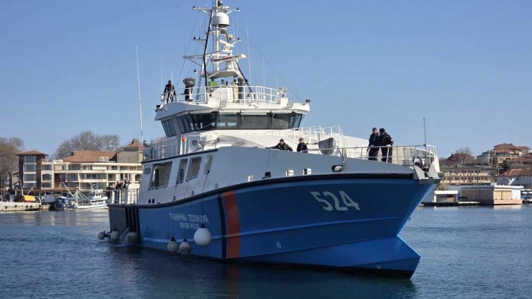 Граничният кораб "Балчик" се завърна от операция в Егейско море