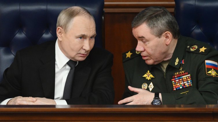 Мисията на Путин да дерайлира Украйна - влак по влак