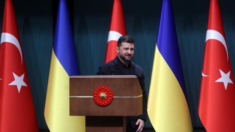 Политически капан: Защо за Зеленски отстъпките пред Тръмп са по-рискови