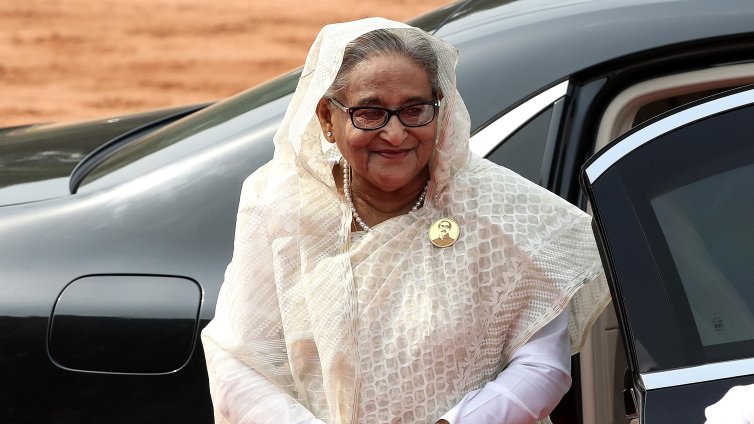 Доживотен затвор за бившата лидерка на Бангладеш за престъпления срещу човечеството