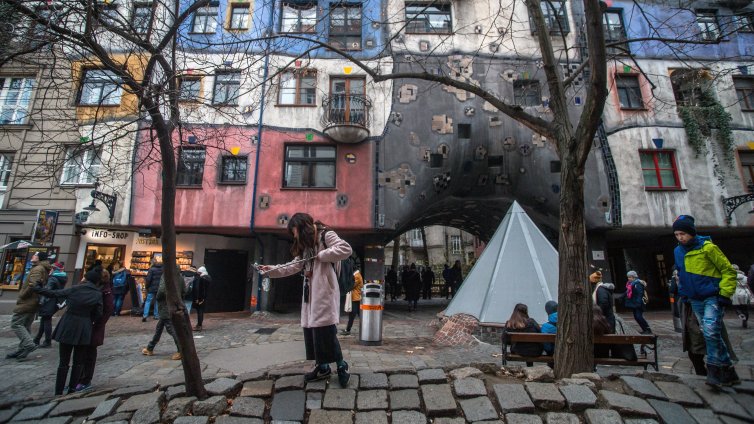 40% от новородените в Австрия... не са австрийски граждани 