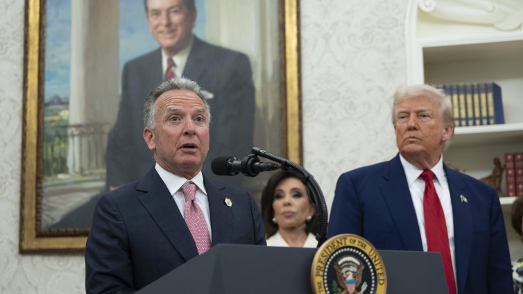 Истинската работа на Стив Уиткоф: да направи света по-безопасен или да направи Тръмп по-богат?