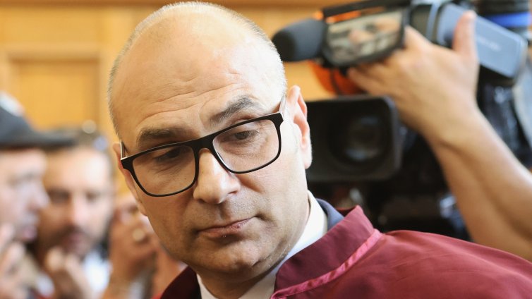 Бившият шеф на спецпрокуратурата отрече да е виждал златото от &bdquo;Осемте джуджета&ldquo;