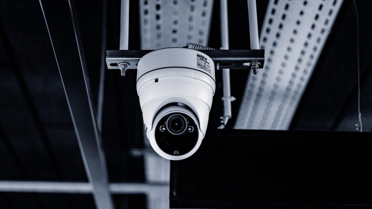 Гръмна нова бомба: Има клипове в порно сайтове и от гинекологичен кабинет в София