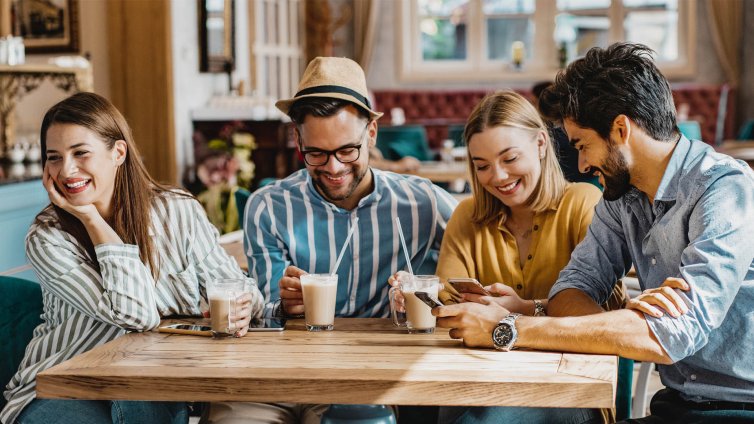 Мигновените преводи по мобилен номер на УниКредит Булбанк продължават да бъдат без такса до края на годината
