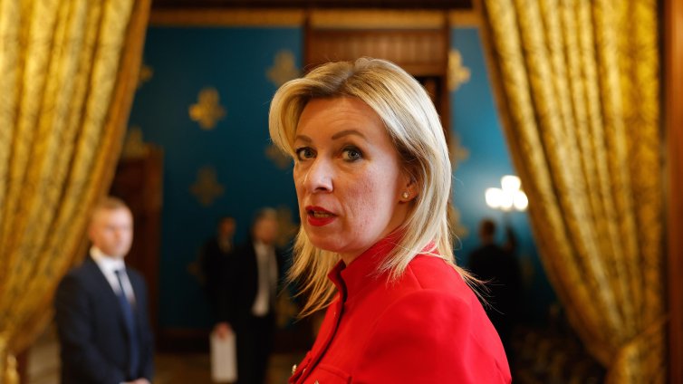 Захарова: Русия е готова да предаде на Украйна телата на 6 хиляди загинали