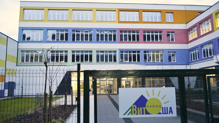 Терзиев иска среща с НС заради недостига на медицински сестри в яслите