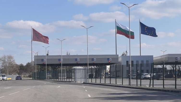 На Капъкуле заловиха близо 500 кг дрога в камион, влязъл от България