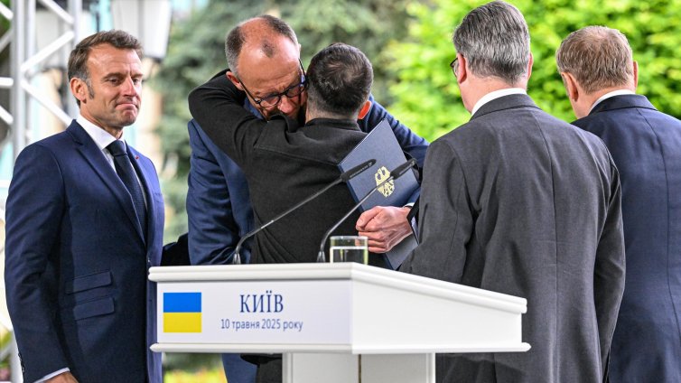 Макрон: Предложението на Путин за Украйна "не е достатъчно"