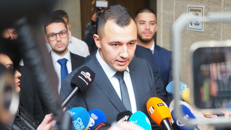 Бюджетът е следствие на години наред нередовни правителства