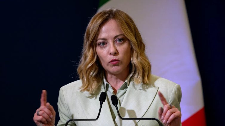 Мелони нарече "обида към вярващите" блокирането на латинския патриарх