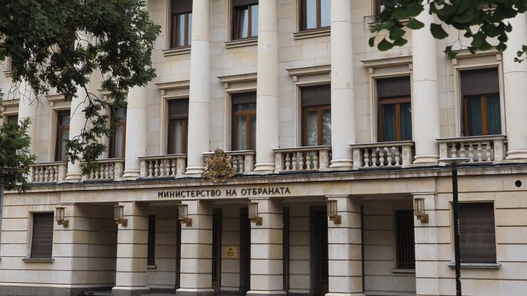 Министерство на отбраната предоставило 13 пакета с помощ за Украйна от началото на войната