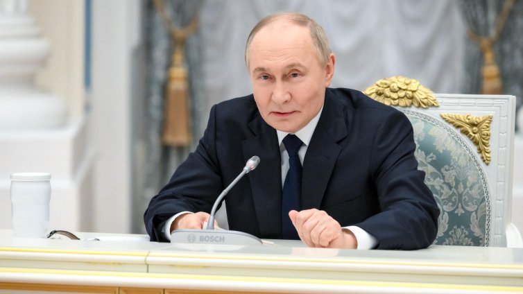 Какво се случи с Путин и прав ли е Тръмп да го нарича луд?
