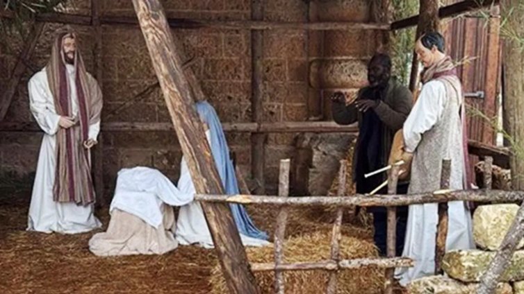 Престъпник, осъден в Италия избяга и се скри... като овчар в сцена от Рождество