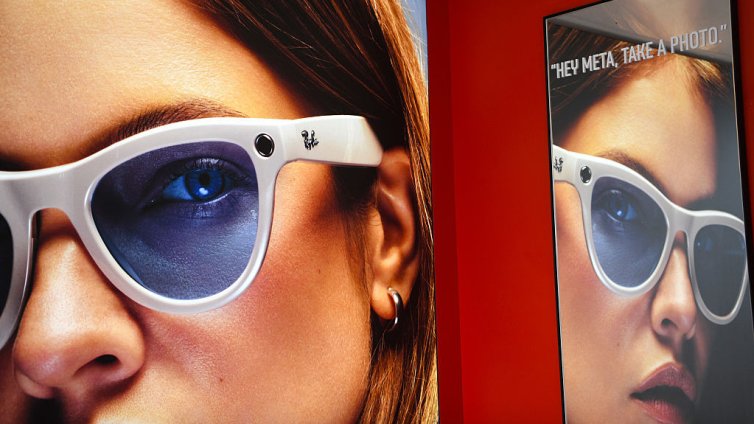 Семейна вражда парализира империята зад Ray-Ban