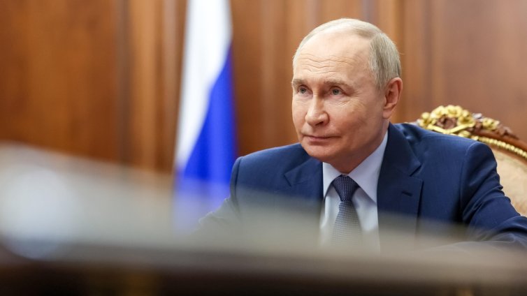 Европа трябва да построи паметник на Владимир Путин