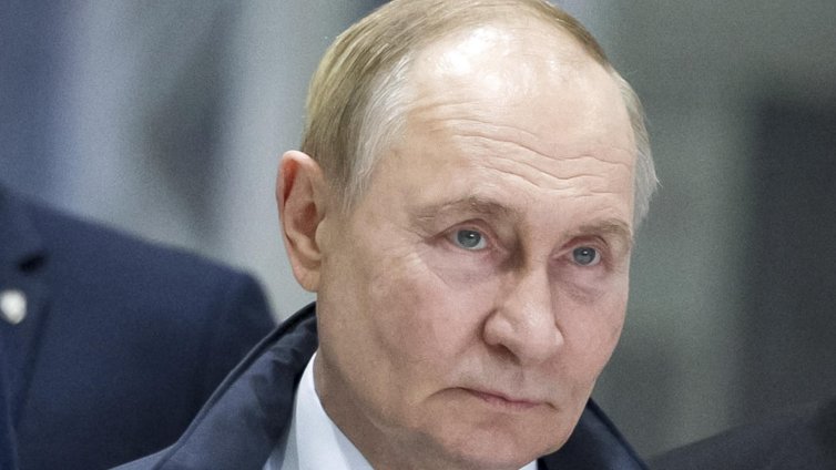 Путин вече не вярва на служителите си, пълни службите в Русия със свои роднини 