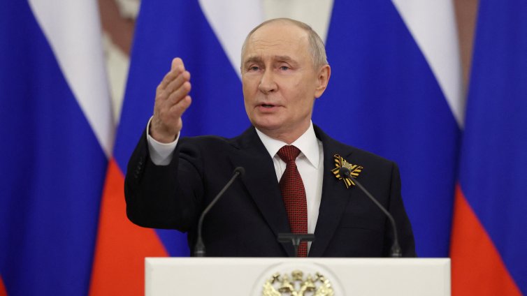 Путин се крие в бункери, а Украйна поема инициативата
