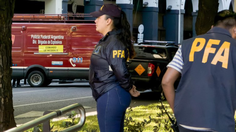 Един загинал и 8 ранени след стрелба в училище в Аржентина