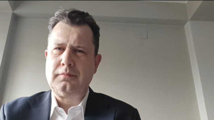 Посланик Радуков: Полицаи следваха Ива Михайлова, имаше дронове и изведнъж тя преминава границата