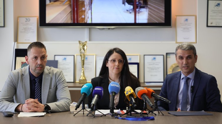 Престъпната схема за хранителни добавки е използвала AI и фалшиви реклами 