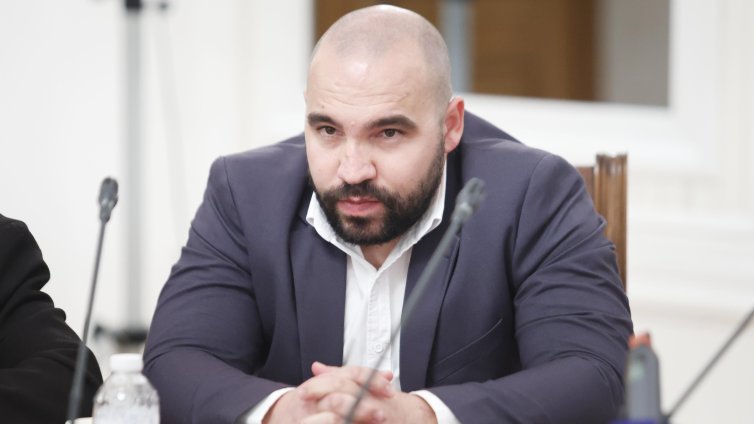 Вадят на светло бизнеса на Мицкоски у нас, следва бойкот на потреблението му